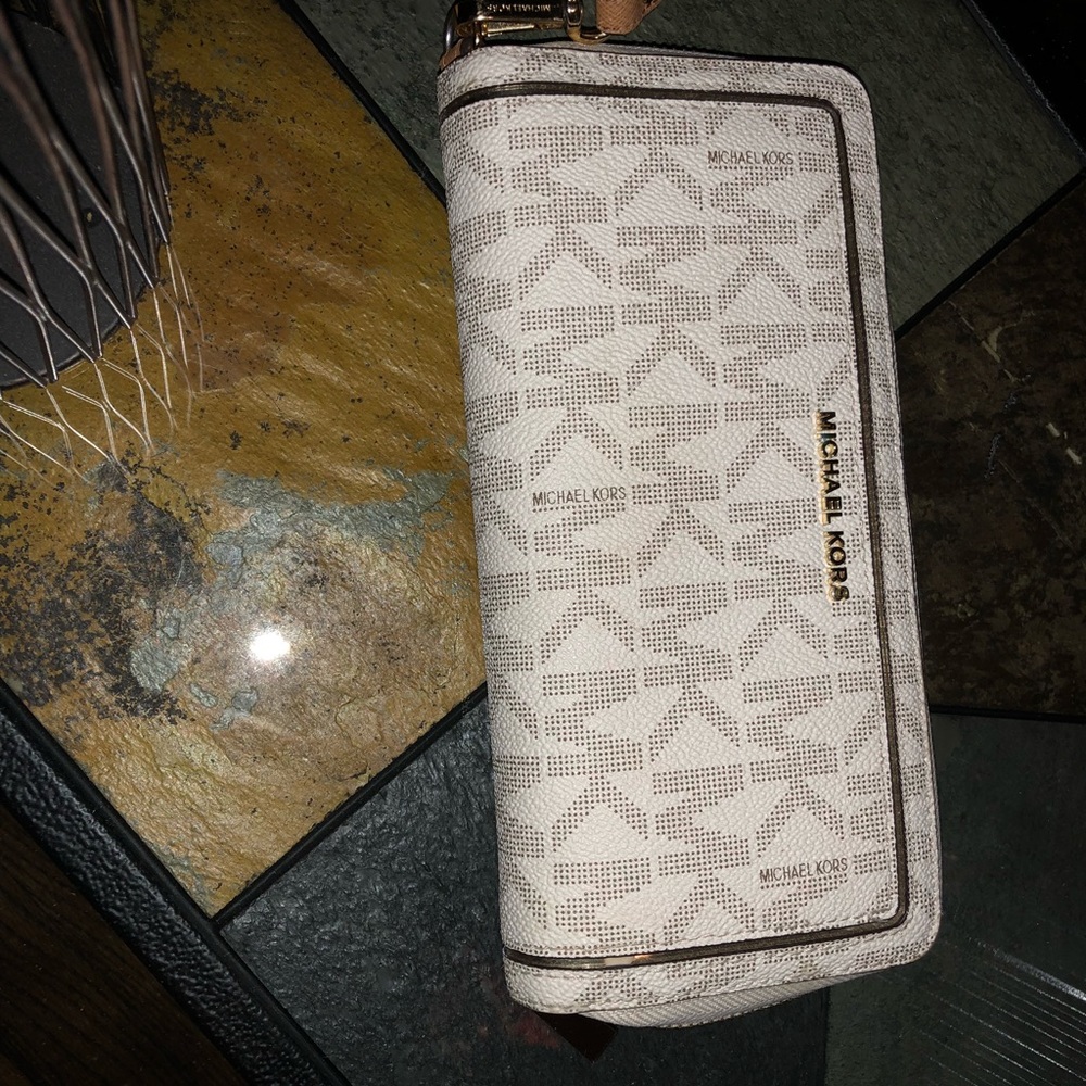 Michael Khors Wallet !